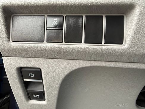 Used 2018 Honda Odyssey LX image 24