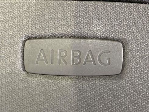 Used 2021 Volkswagen Atlas SE image 34