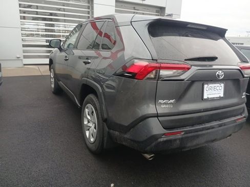 Used 2022 Toyota RAV4 LE image 10