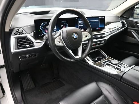 Used 2023 BMW X7 xDrive40i AWD/4WD image 9