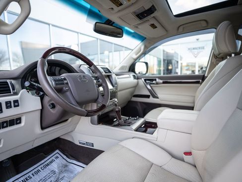 Used 2017 Lexus GX 460 Luxury image 4