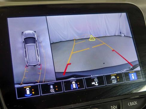 Used 2024 Chevrolet Equinox RS w/ RS Leather Package AWD/4WD image 19