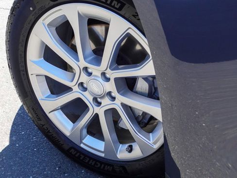 Used 2023 Land Rover Range Rover Sport SE image 11