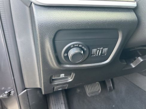 New 2026 Jeep Grand Cherokee Altitude AWD/4WD image 38