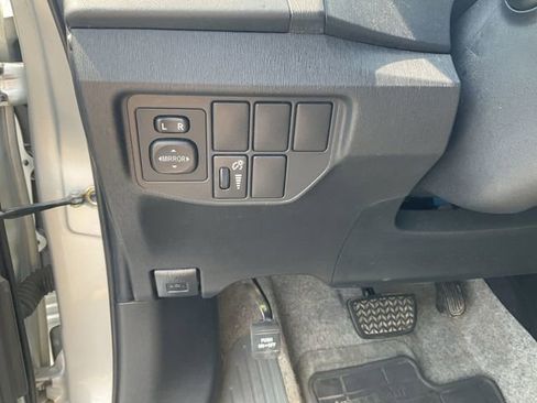 Used 2015 Toyota Prius Four FWD image 17