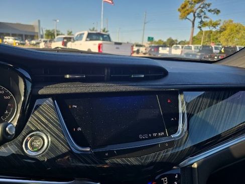 Used 2024 Cadillac XT6 Premium Luxury FWD image 12