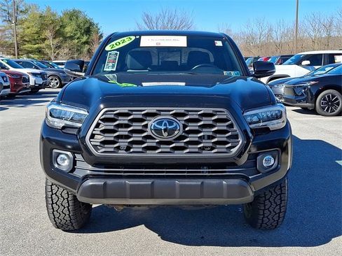 Used 2023 Toyota Tacoma TRD Off-Road image 2
