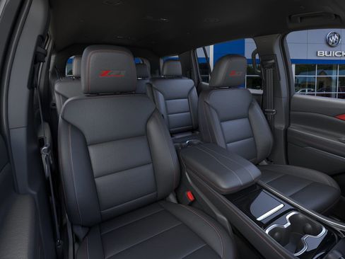 New 2026 Chevrolet Traverse Z71 w/ Driver Confidence Package image 16