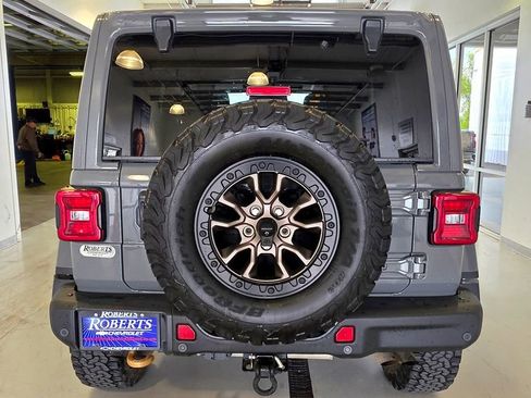 Used 2022 Jeep Wrangler Unlimited Rubicon w/ Trailer Tow Package AWD/4WD image 8