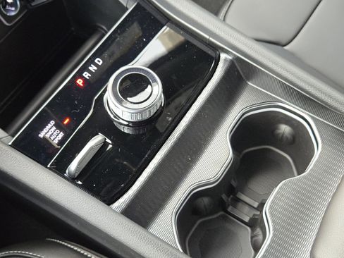 New 2025 Jeep Grand Cherokee Limited w/ Black Appearance Package image 17