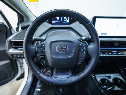 Used 2025 Toyota Prius XLE FWD image 16
