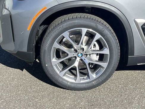 New 2026 BMW X5 xDrive40i w/ Premium Package image 10