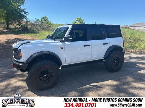 Used 2022 Ford Bronco Badlands image 4