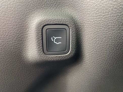 New 2025 Jeep Compass Limited w/ High Altitude Package image 17