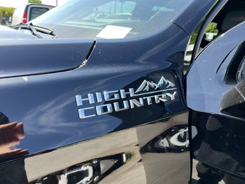 New 2026 Chevrolet Tahoe High Country AWD/4WD image 38