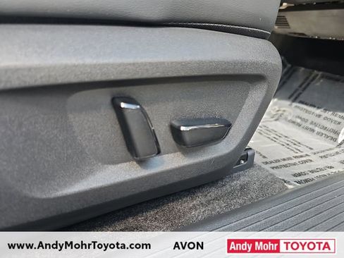 Used 2025 Nissan Rogue Platinum w/ Tech Package image 41