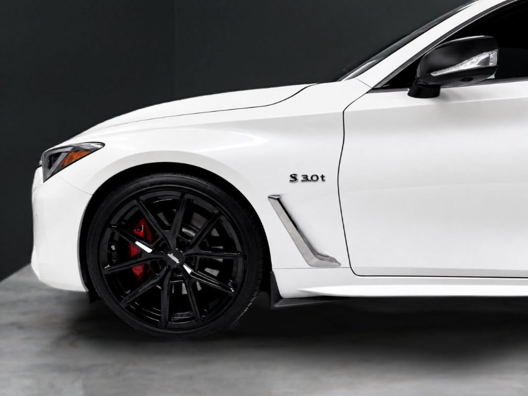 Used 2019 INFINITI Q60 Red Sport 400 AWD/4WD image 12