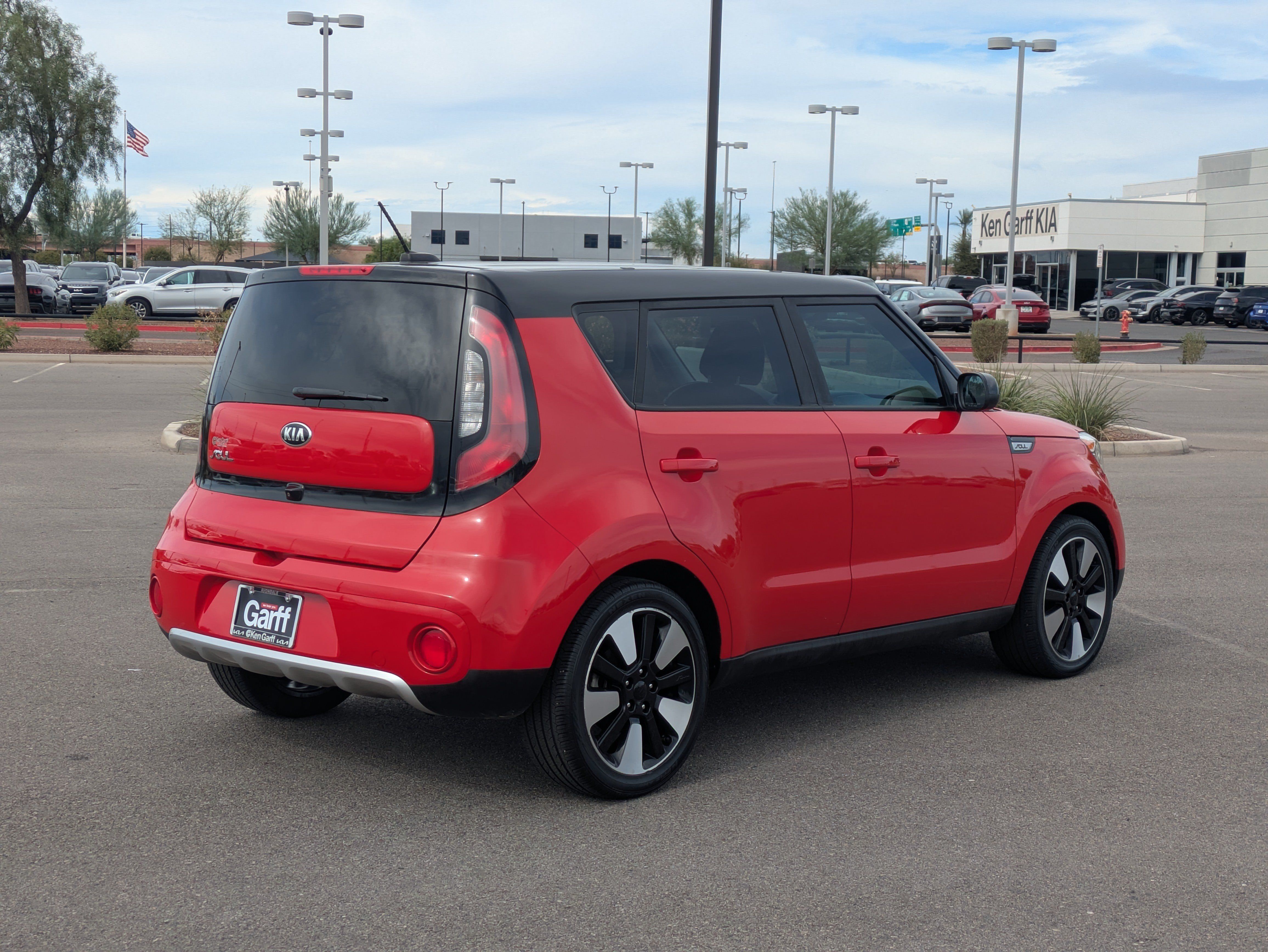 Used 2017 Kia Soul + w/ Designer's Package FWD image 5
