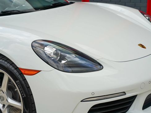 Used 2019 Porsche 718 Boxster RWD image 18