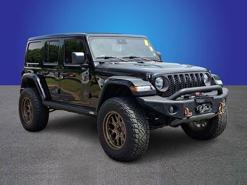 Used 2022 Jeep Wrangler Unlimited Rubicon w/ Safety Group AWD/4WD image 3