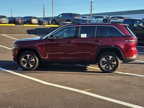 Used 2024 Jeep Grand Cherokee Limited 4xe w/ Trailer Tow Package AWD/4WD image 8