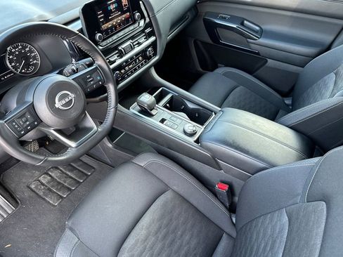 Used 2024 Nissan Pathfinder SV AWD/4WD image 10