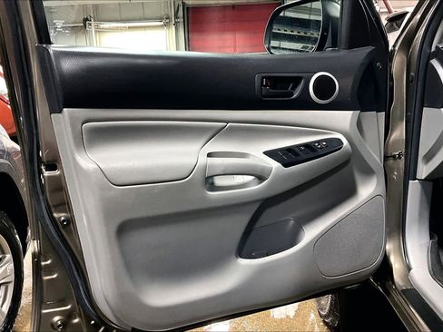 Used 2015 Toyota Tacoma 4x4 Double Cab image 19