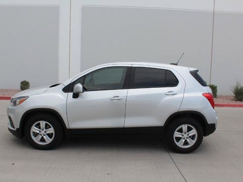 Used 2022 Chevrolet Trax LS w/ Tint and Cruise Package FWD image 8