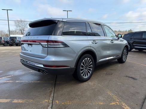 Used 2023 Lincoln Aviator AWD w/ Premium Package image 5