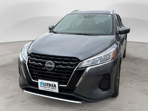 Certified 2023 Nissan Kicks SV image 1