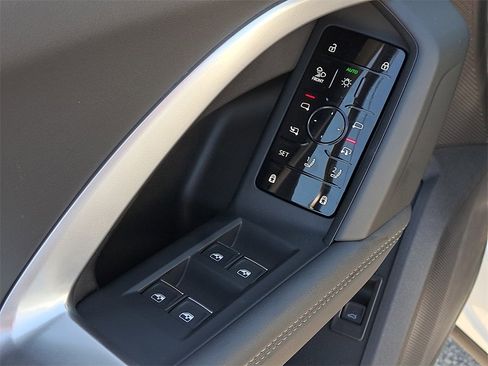 New 2025 Audi Q5 2.0T Premium Plus image 22