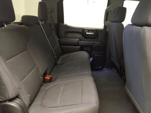 Used 2019 Chevrolet Silverado 1500 Custom w/ Infotainment Package image 19