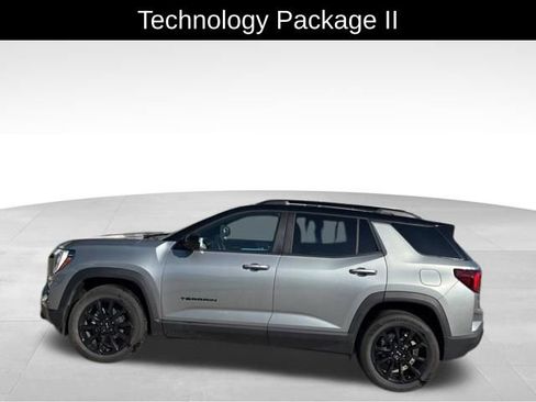 Used 2025 GMC Terrain Elevation w/ Elevation Premium Package AWD/4WD image 5