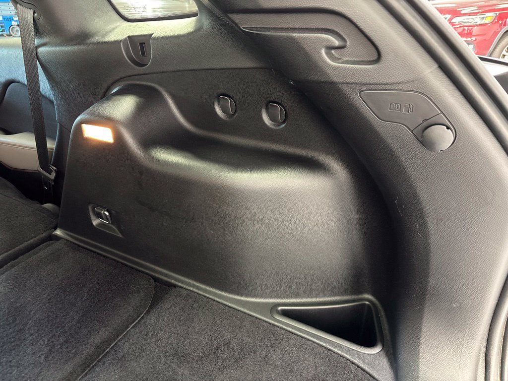 Used 2014 Jeep Cherokee Latitude w/ Cold Weather Group FWD image 47