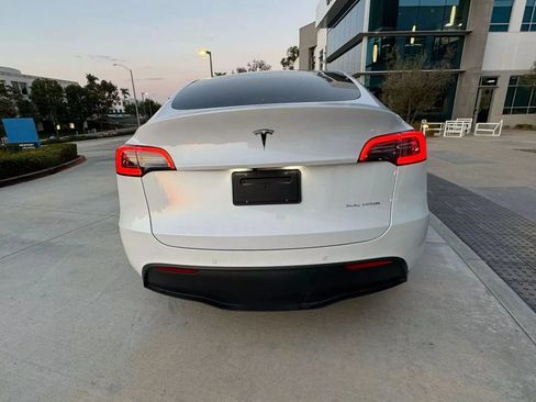 Used 2022 Tesla Model Y Performance AWD/4WD image 5