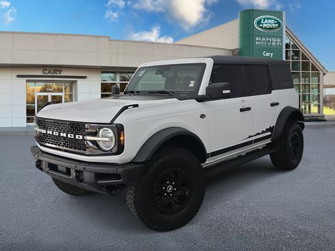 Used 2023 Ford Bronco Wildtrak image 1