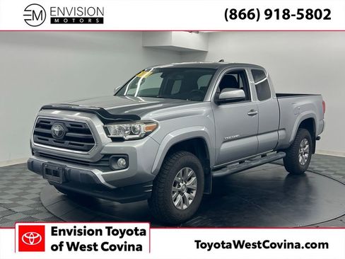 Used 2018 Toyota Tacoma SR5 image 1