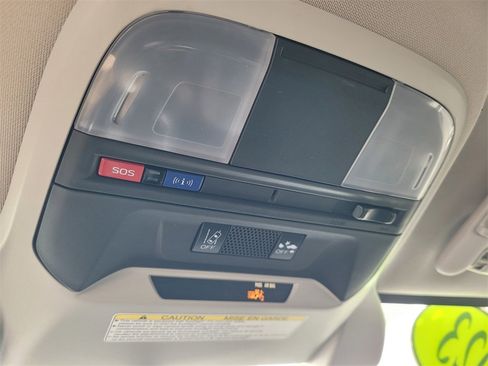 Used 2023 Subaru Crosstrek 2.5i Limited image 19