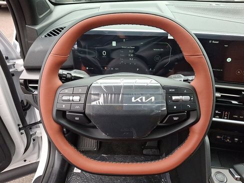 New 2026 Kia Sportage SX image 16