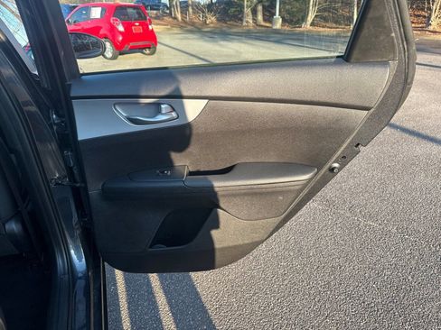 Used 2023 Kia Forte LXS image 16