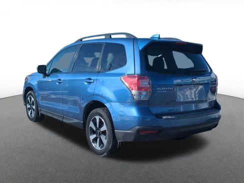 Used 2018 Subaru Forester 2.5i Premium w/ All-Weather Package image 4