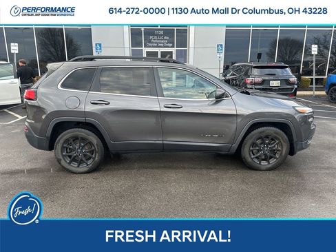 Used 2017 Jeep Cherokee Latitude w/ Safety/Convenience Group image 3