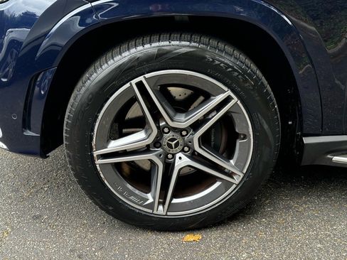 Used 2022 Mercedes-Benz GLS 450 4MATIC image 4