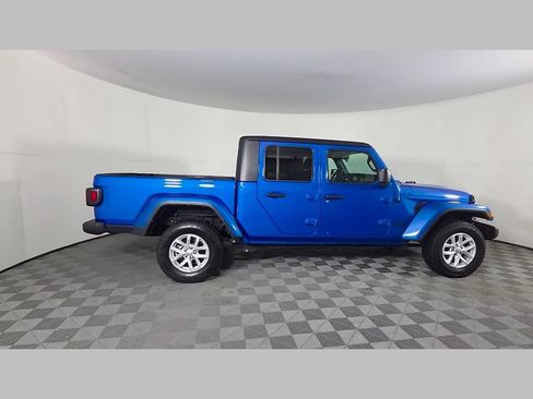 Used 2023 Jeep Gladiator Sport AWD/4WD image 37