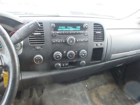 Used 2014 Chevrolet Silverado 2500 LT image 8