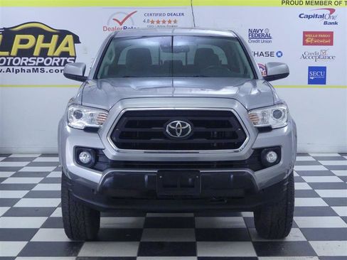Used 2021 Toyota Tacoma SR5 AWD/4WD image 2