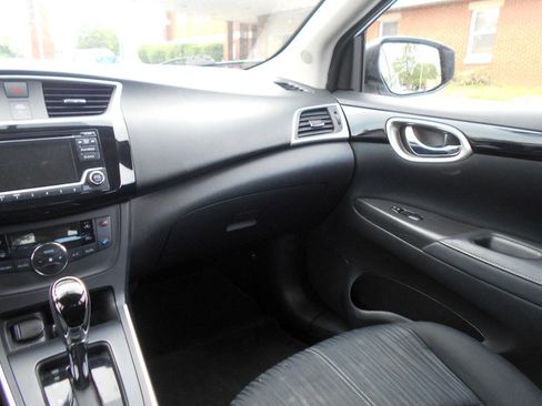 Used 2018 Nissan Sentra SV image 13