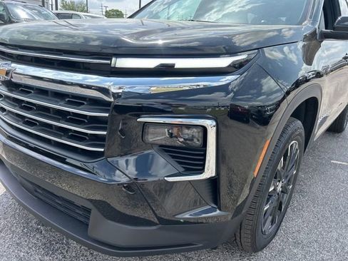 New 2026 Chevrolet Traverse LT FWD image 9