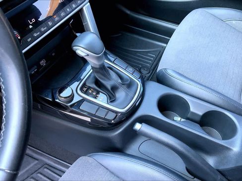 Used 2023 Kia Seltos S w/ Navigation Package FWD image 17