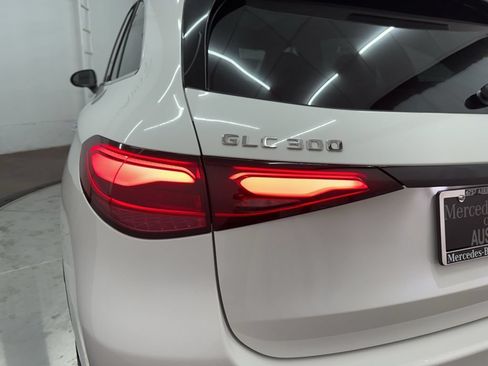 Used 2026 Mercedes-Benz GLC 300 4MATIC image 28